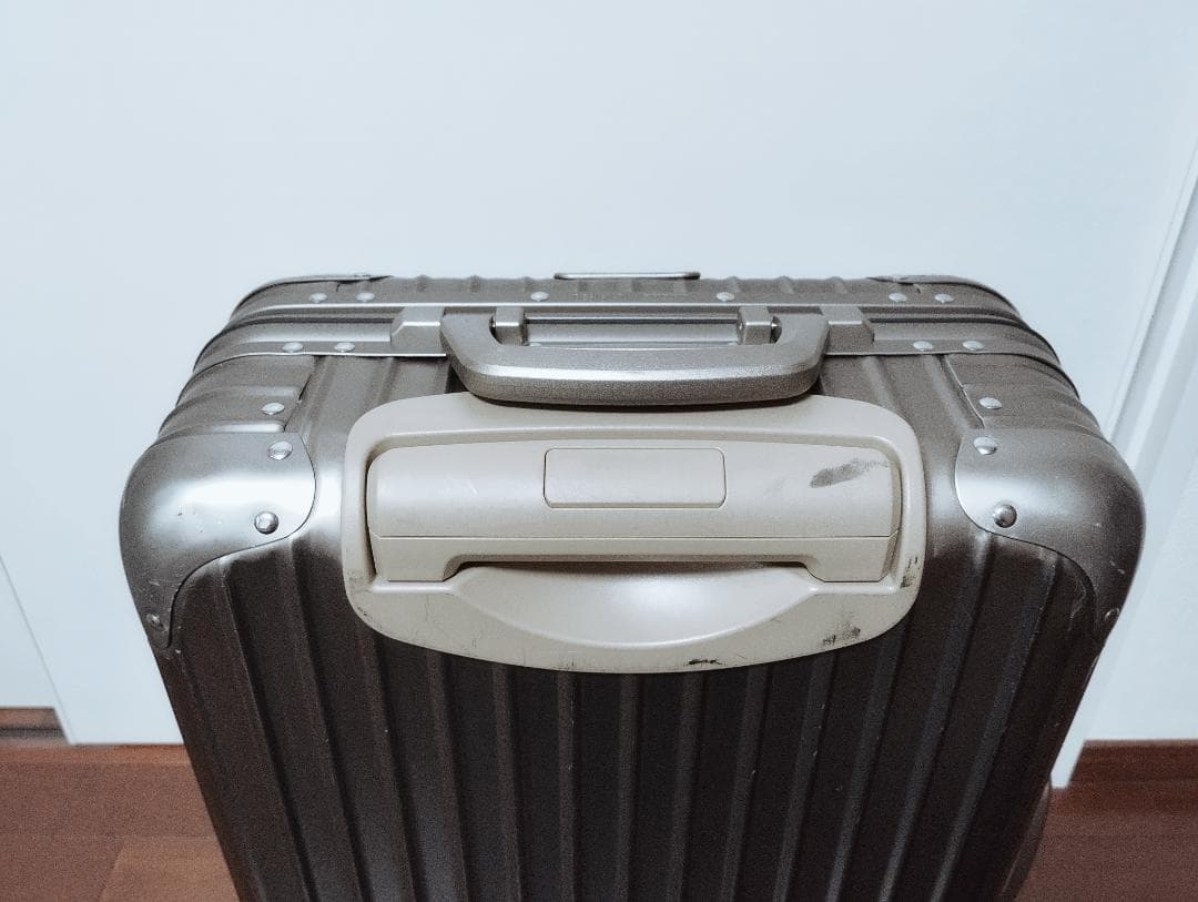 RIMOWA　トパーズ・チタニウム　キャビントロリー　32L　2輪