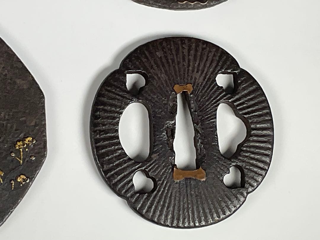 ③ 鉄鍔　短刀鍔　花鳥　人物　金銀象嵌　計４点　武具　刀剣　江戸期