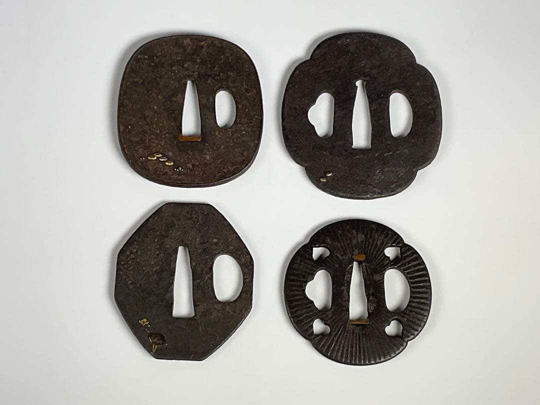 ③ 鉄鍔　短刀鍔　花鳥　人物　金銀象嵌　計４点　武具　刀剣　江戸期