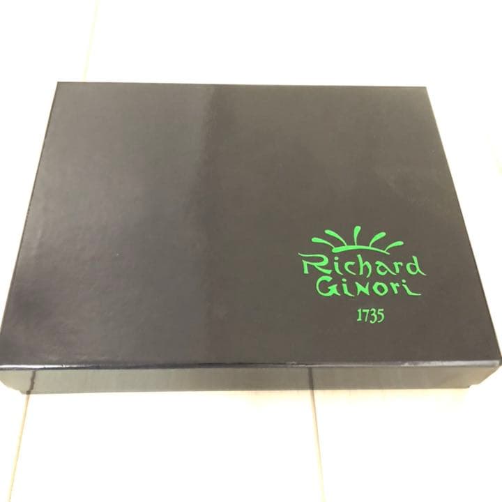 シリアルナンバー リチャードジノリ  新品　前菜 灰皿 オードブル
