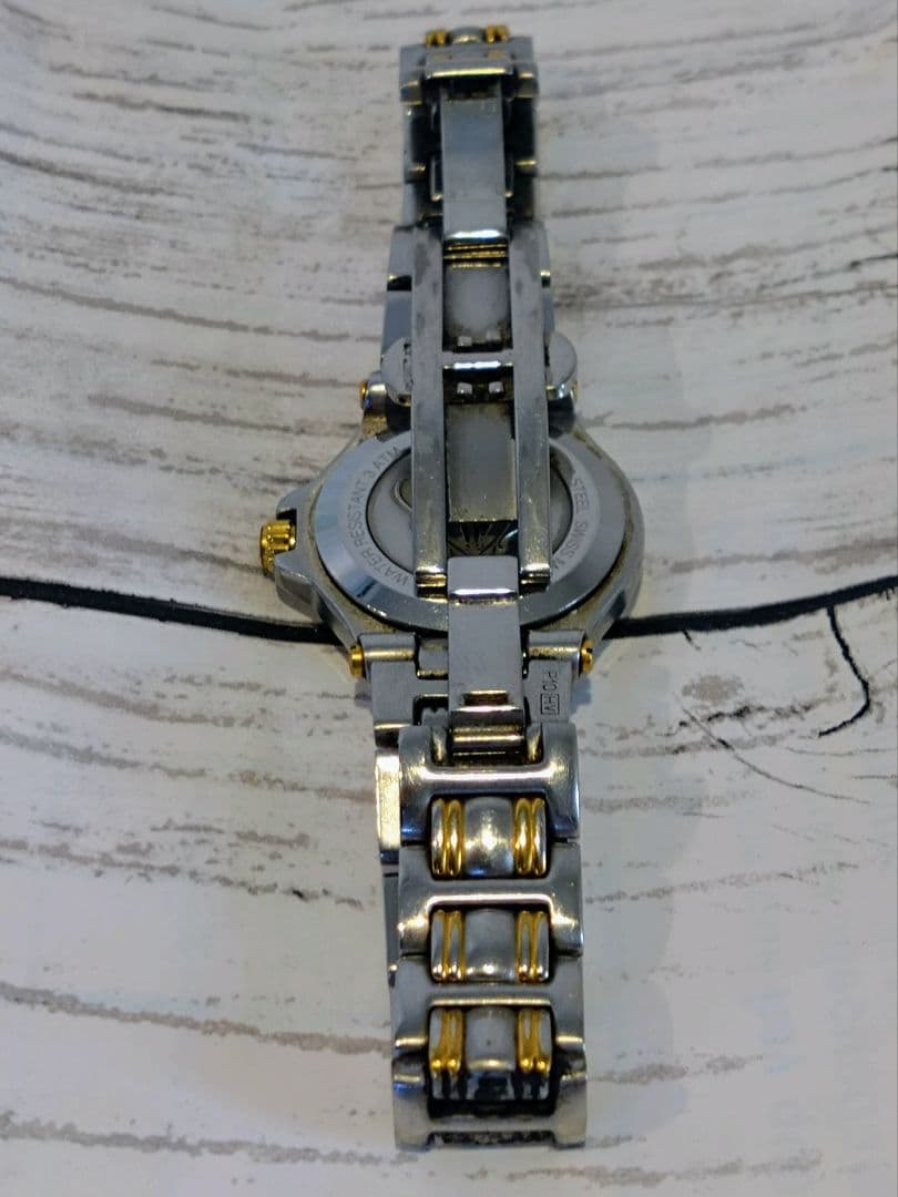 【お値下げ】GUCCI 腕時計　レディースウォッチ　9040L