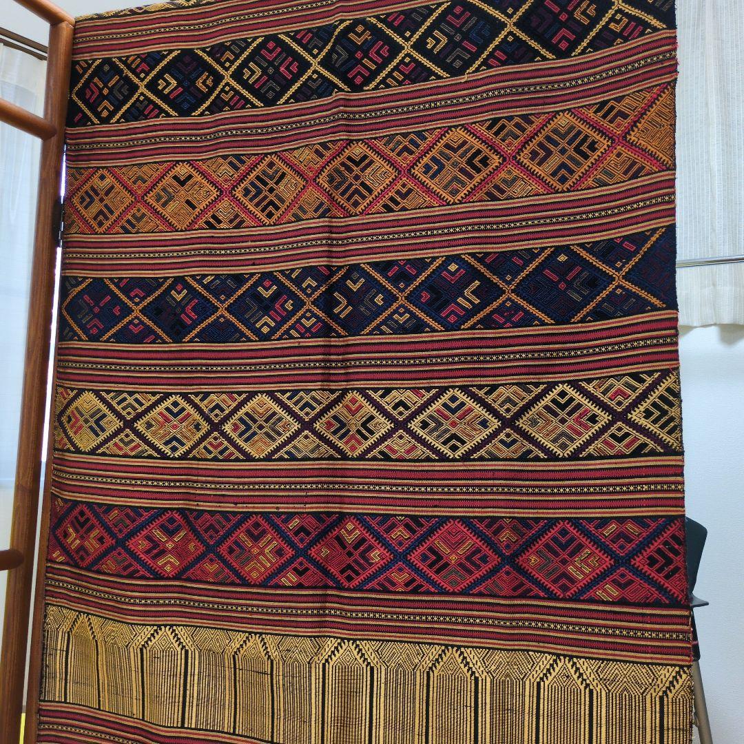 レア希少品「ラオス　浮き織り」特大「壁掛け布」「飾り布」「タペストリー」「浮織」