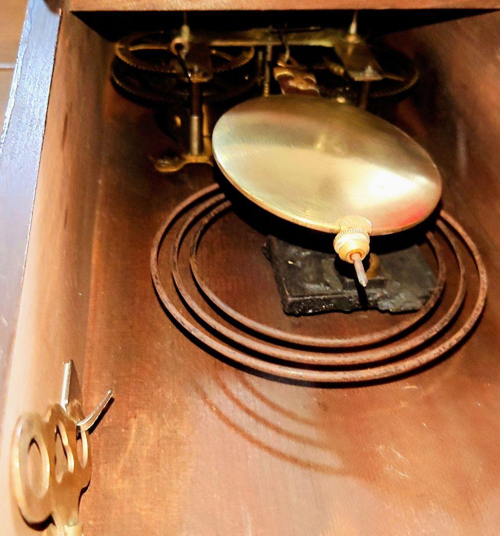 〈完動美品〉珍品　鏡付き傾斜型ゼンマイ振り子時計　アンティーク古時計