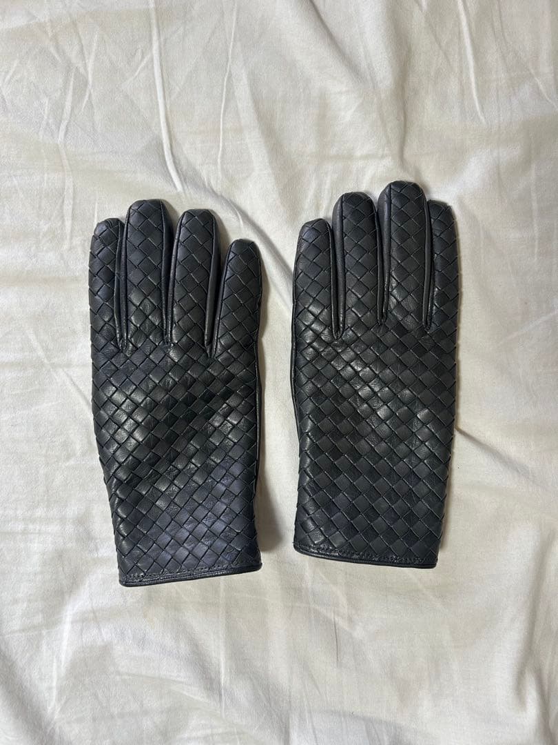 【美品】現行モデル ボッテガヴェネタ イントレチャート レザー グローブ 手袋