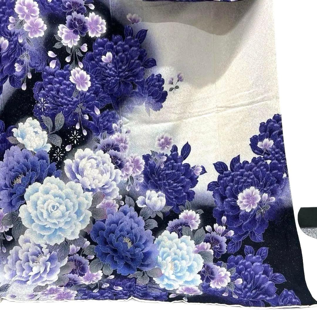 銀通し 銀彩　白地　牡丹　花模様　振袖　成人式 晴れの日 着物 021a p