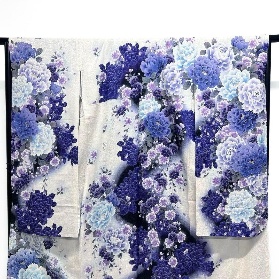 銀通し 銀彩　白地　牡丹　花模様　振袖　成人式 晴れの日 着物 021a p