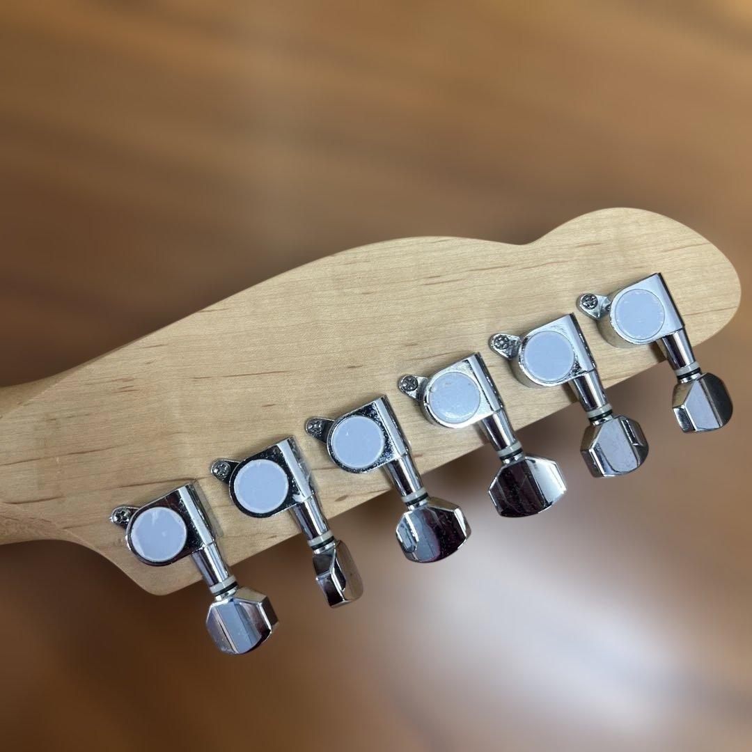 k*e様 PB141 エレキギター　白　やや傷汚れあり　動作不明　ジャンク　10