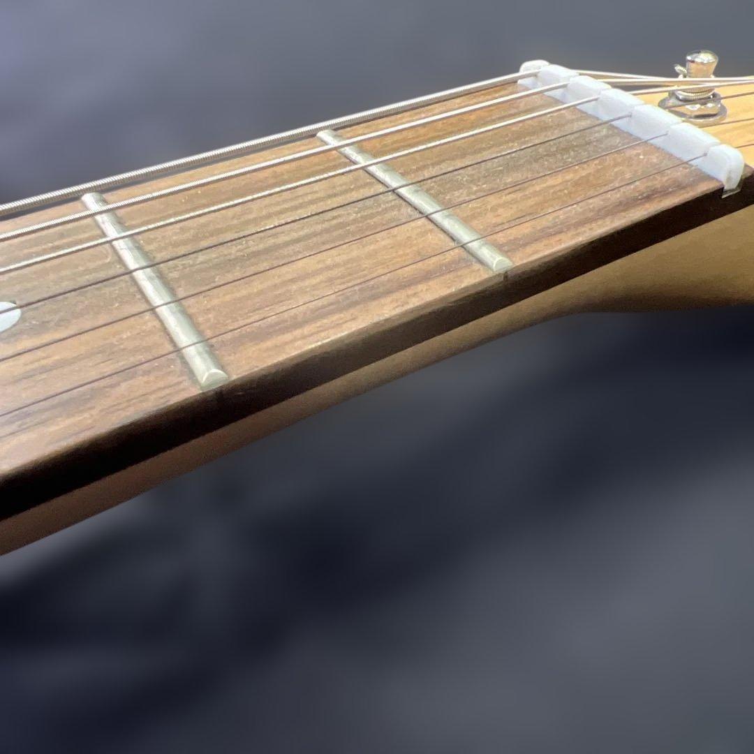 k*e様 PB141 エレキギター　白　やや傷汚れあり　動作不明　ジャンク　10