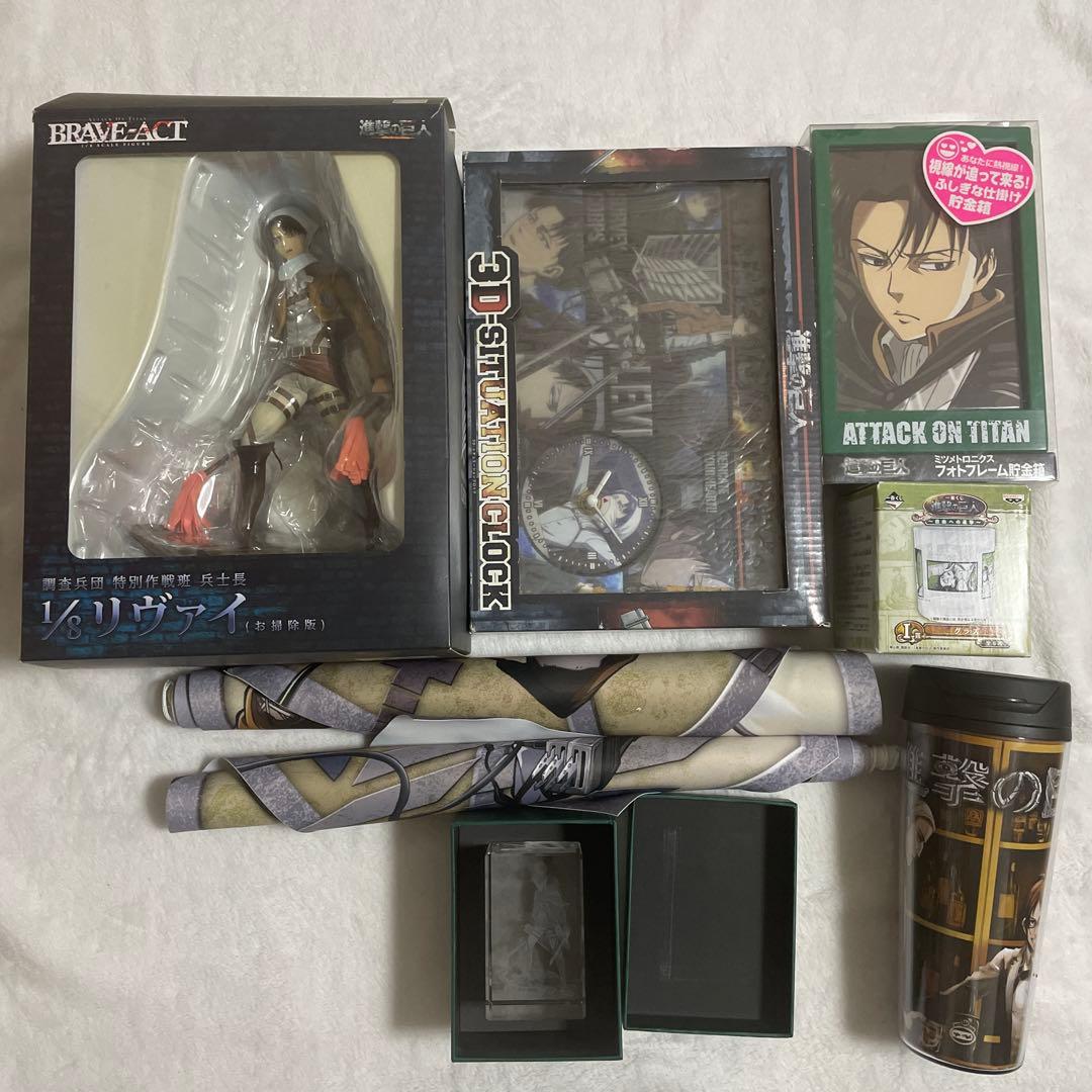 進撃の巨人　リヴァイ　エレン