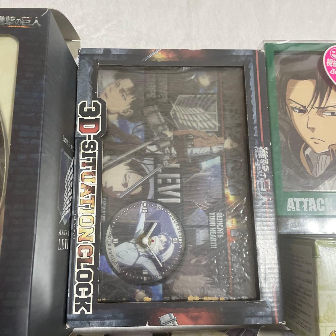 進撃の巨人　リヴァイ　エレン