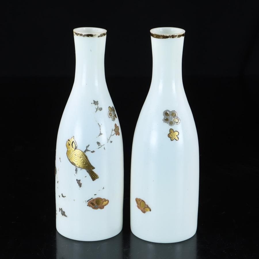 Y2679-8 江戸ガラス 乳白蒔絵金彩 梅に鶯文 徳利 2本セット 　　＃6