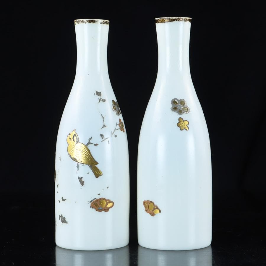 Y2679-8 江戸ガラス 乳白蒔絵金彩 梅に鶯文 徳利 2本セット 　　＃6