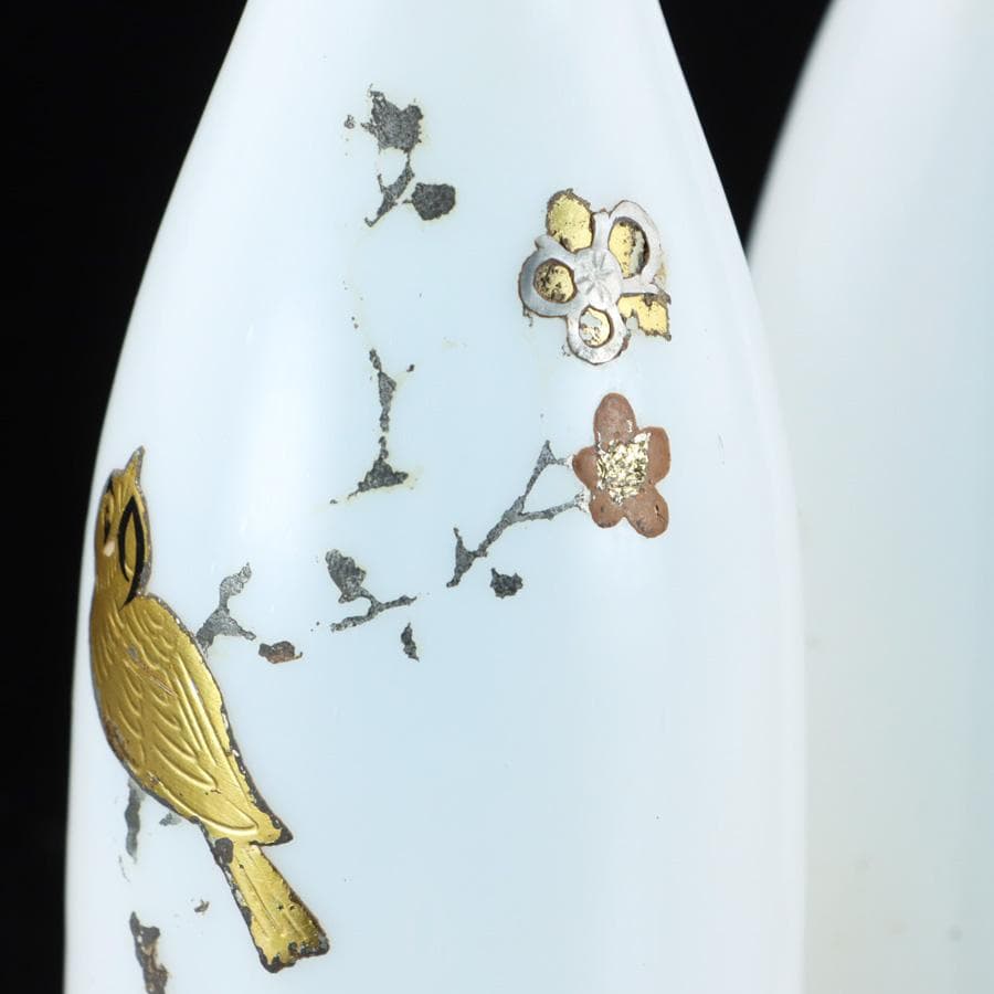 Y2679-8 江戸ガラス 乳白蒔絵金彩 梅に鶯文 徳利 2本セット 　　＃6