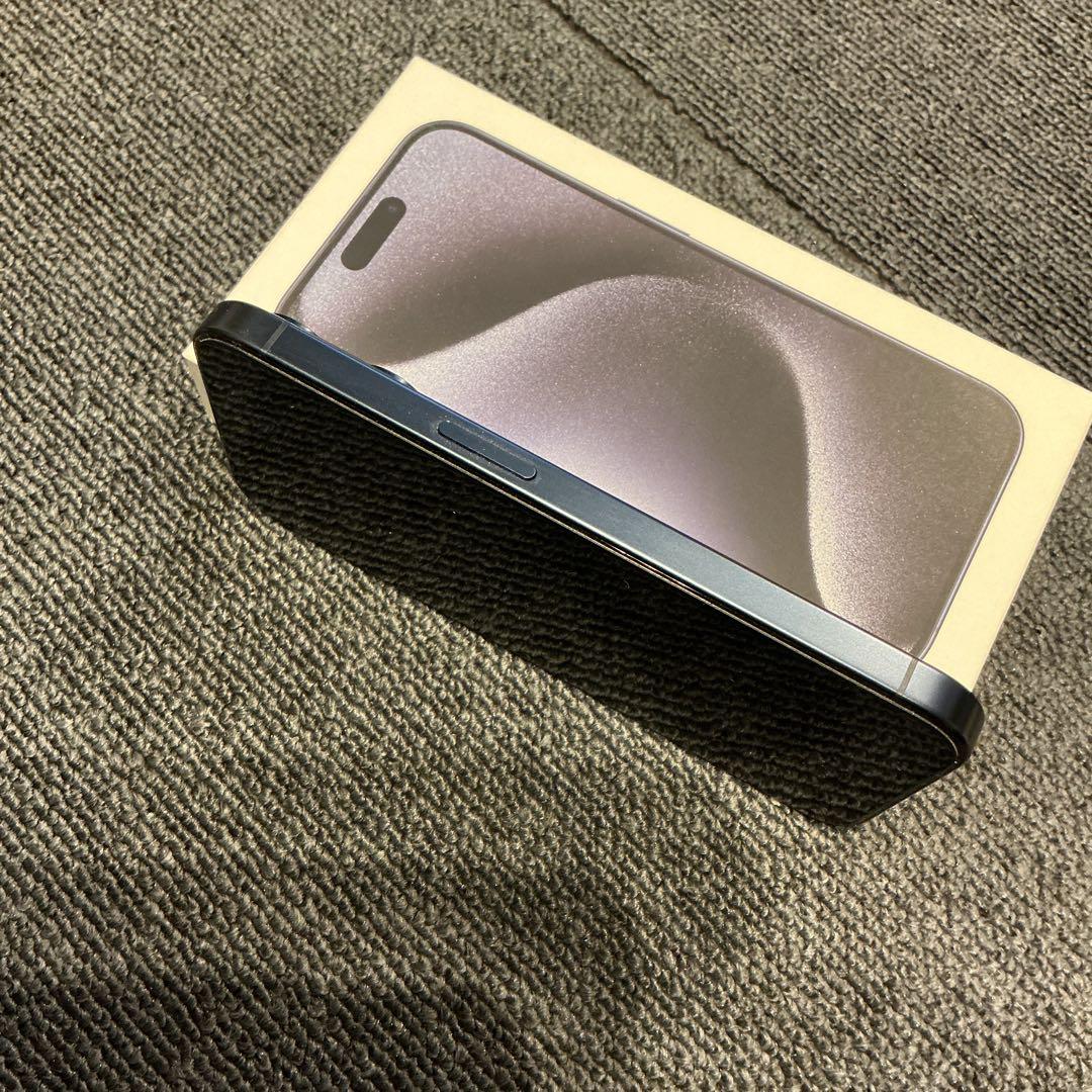 iPhone15pro SIMフリー 256GB ブルーチタニウム