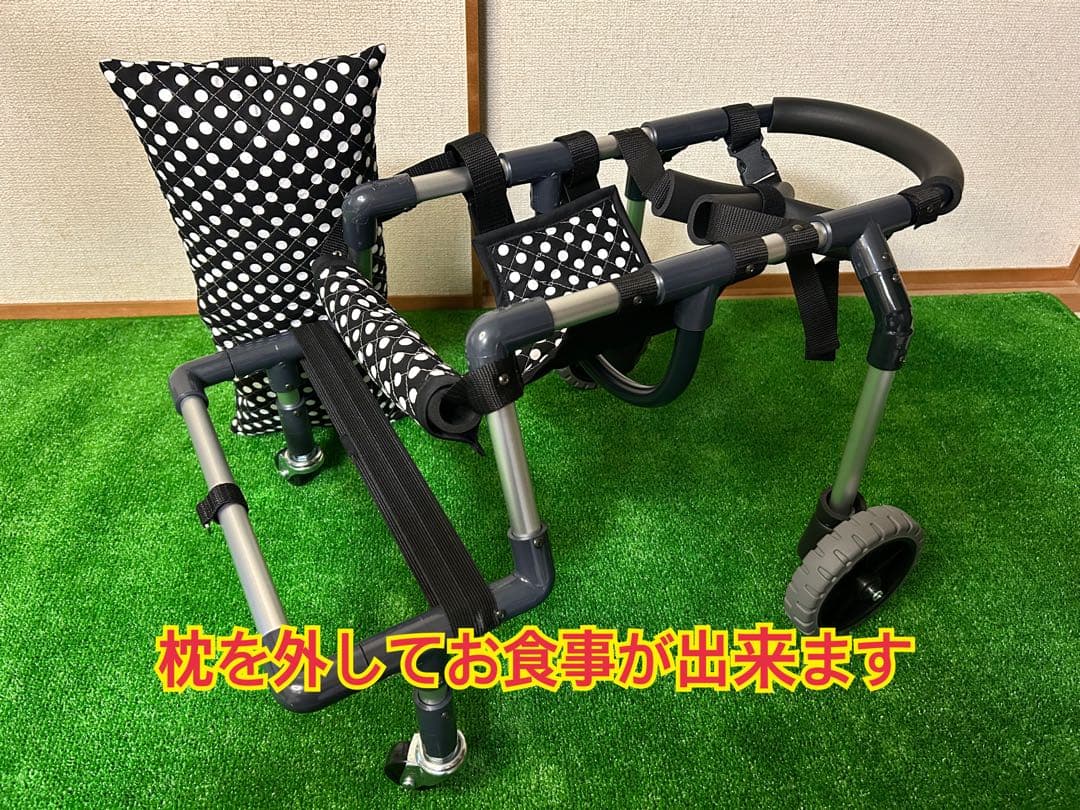 小型犬4輪歩行器　犬用車椅子　介護用　顎のせ枕付き　4.5〜6kg