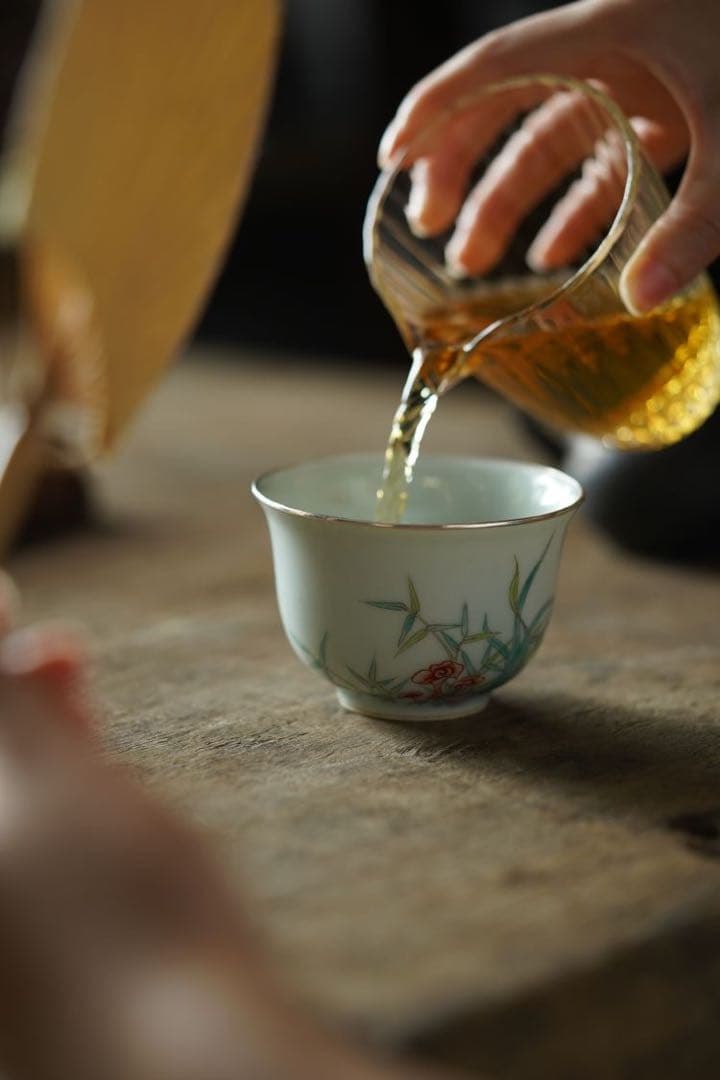 湯呑み、茶碗/茶器（単品）陶磁器(セラミック製) と銀製　手描き　雲由山坊｜水仙