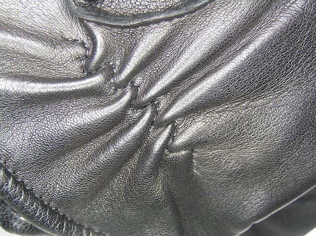 新品定価13万円 BOTTEGA VENETA 黒本革手袋 カシミヤ100％内装