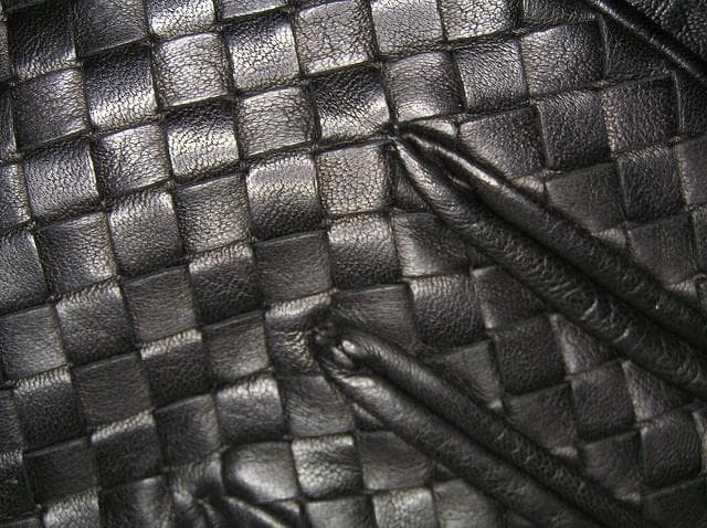 新品定価13万円 BOTTEGA VENETA 黒本革手袋 カシミヤ100％内装