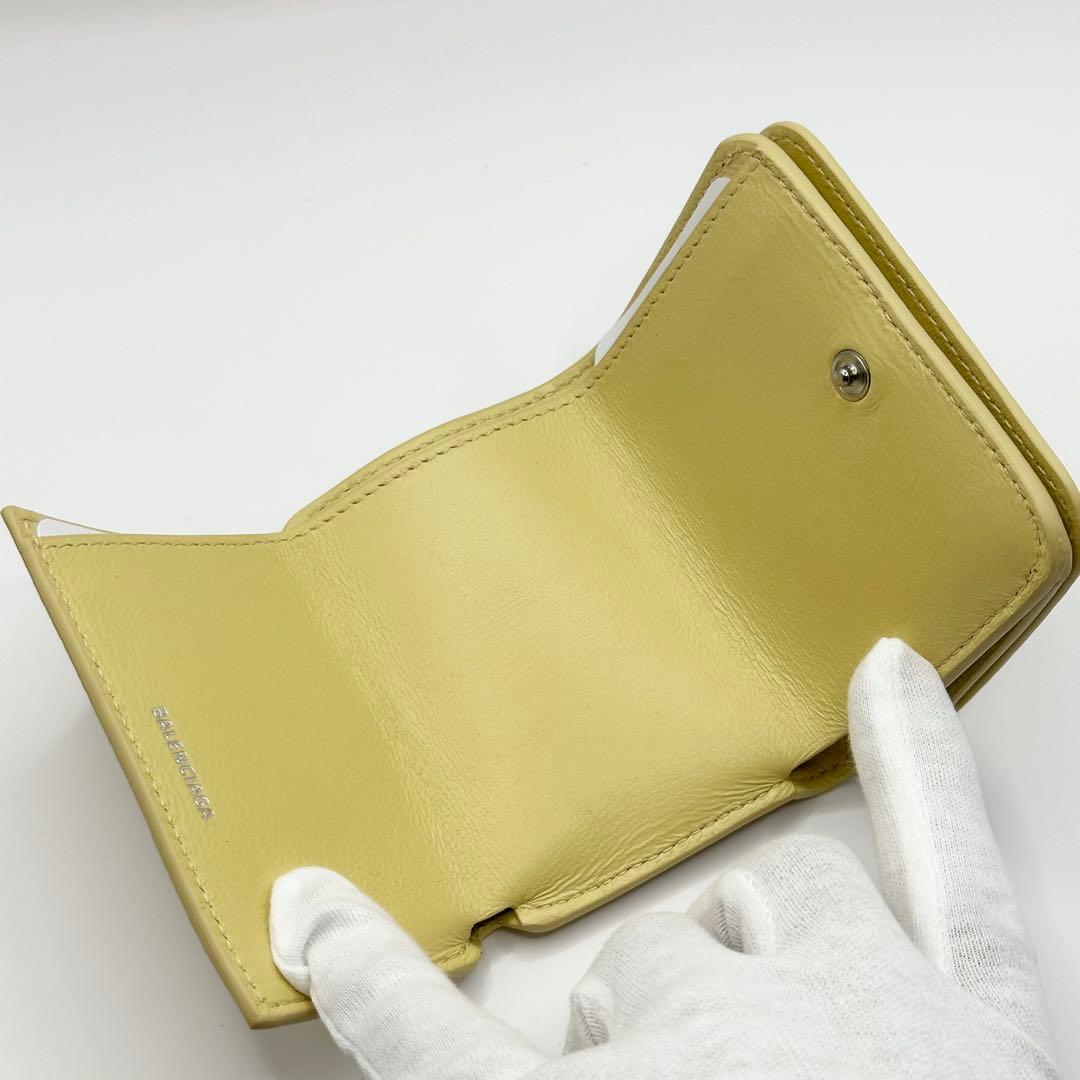 【新品未使用】BALENCIAGA バレンシアガ　三つ折り　財布　レザー