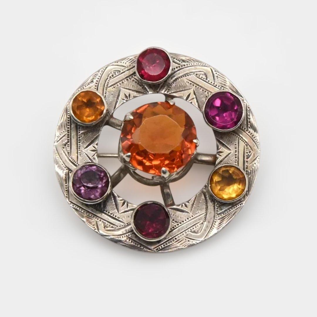 カラーストーンとシルバーのブローチ ケルト紋様　s0076