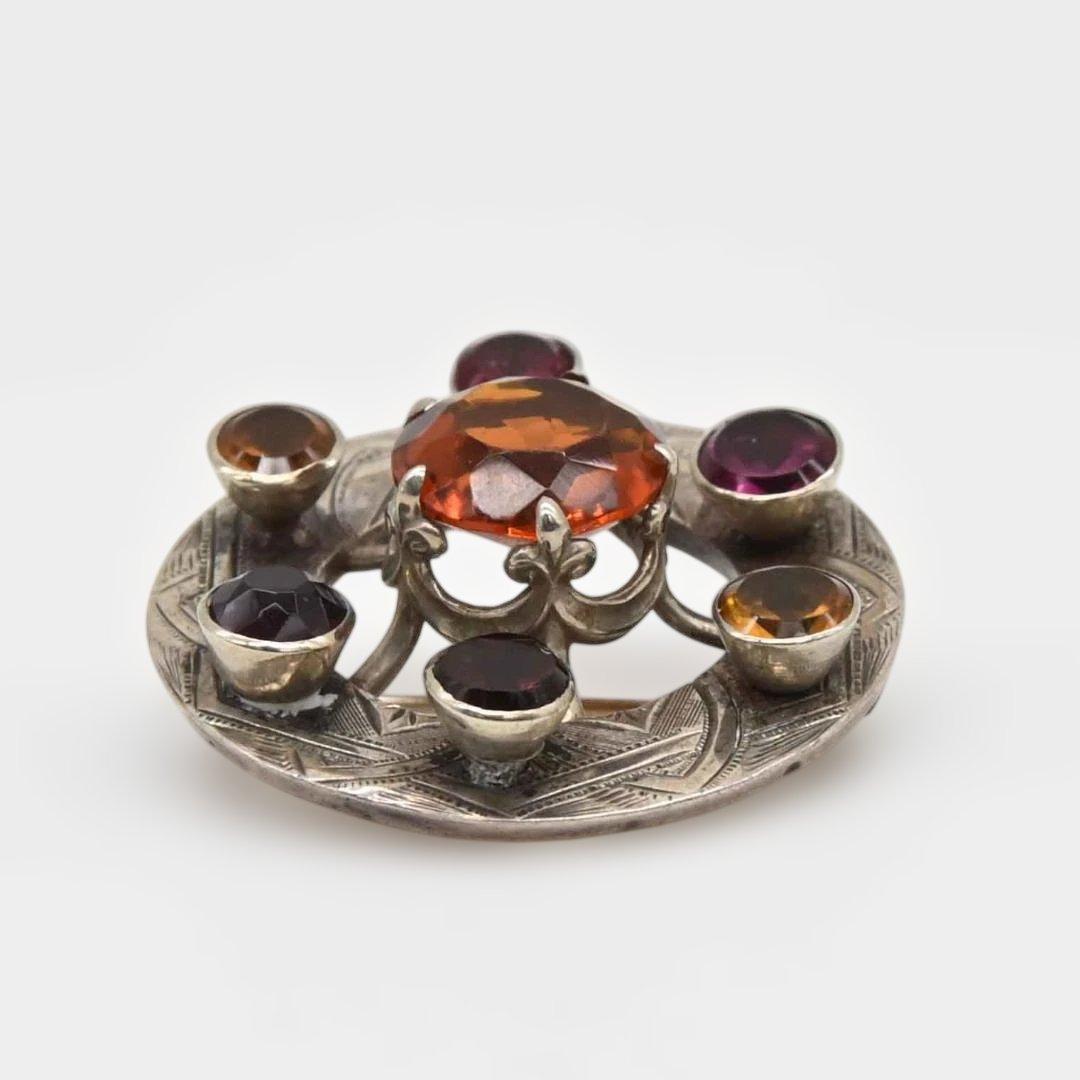 カラーストーンとシルバーのブローチ ケルト紋様　s0076