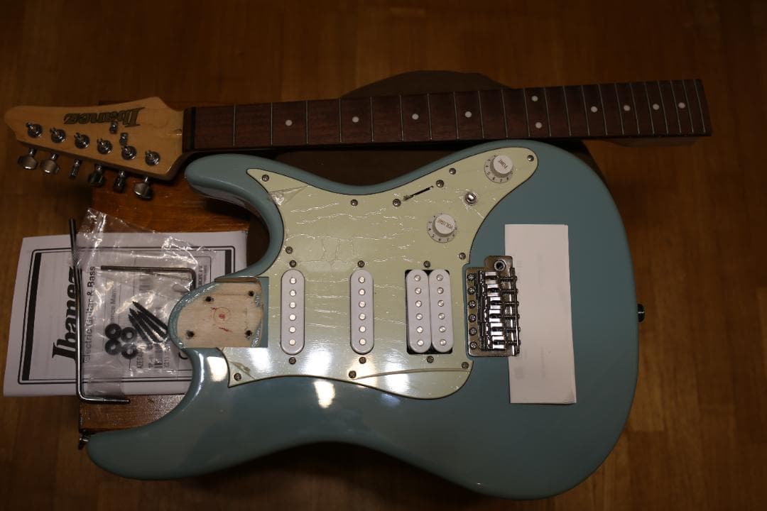 ギター Ibanez AZ Essentials AZES40 PRB