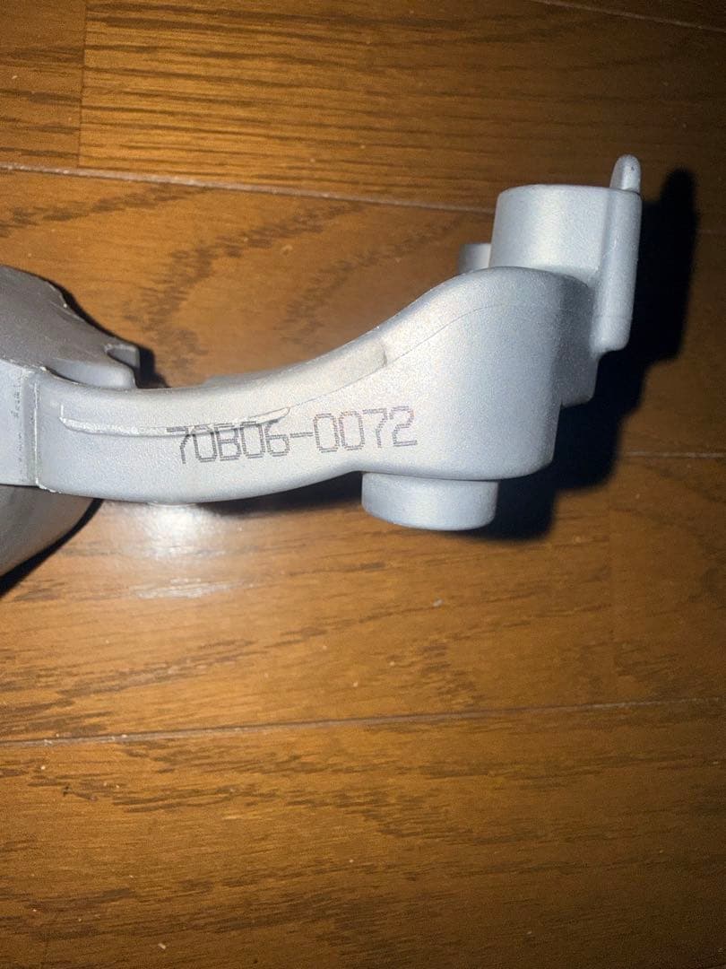 レクサス クラウン　オートテンショナー トヨタ 16620-31021