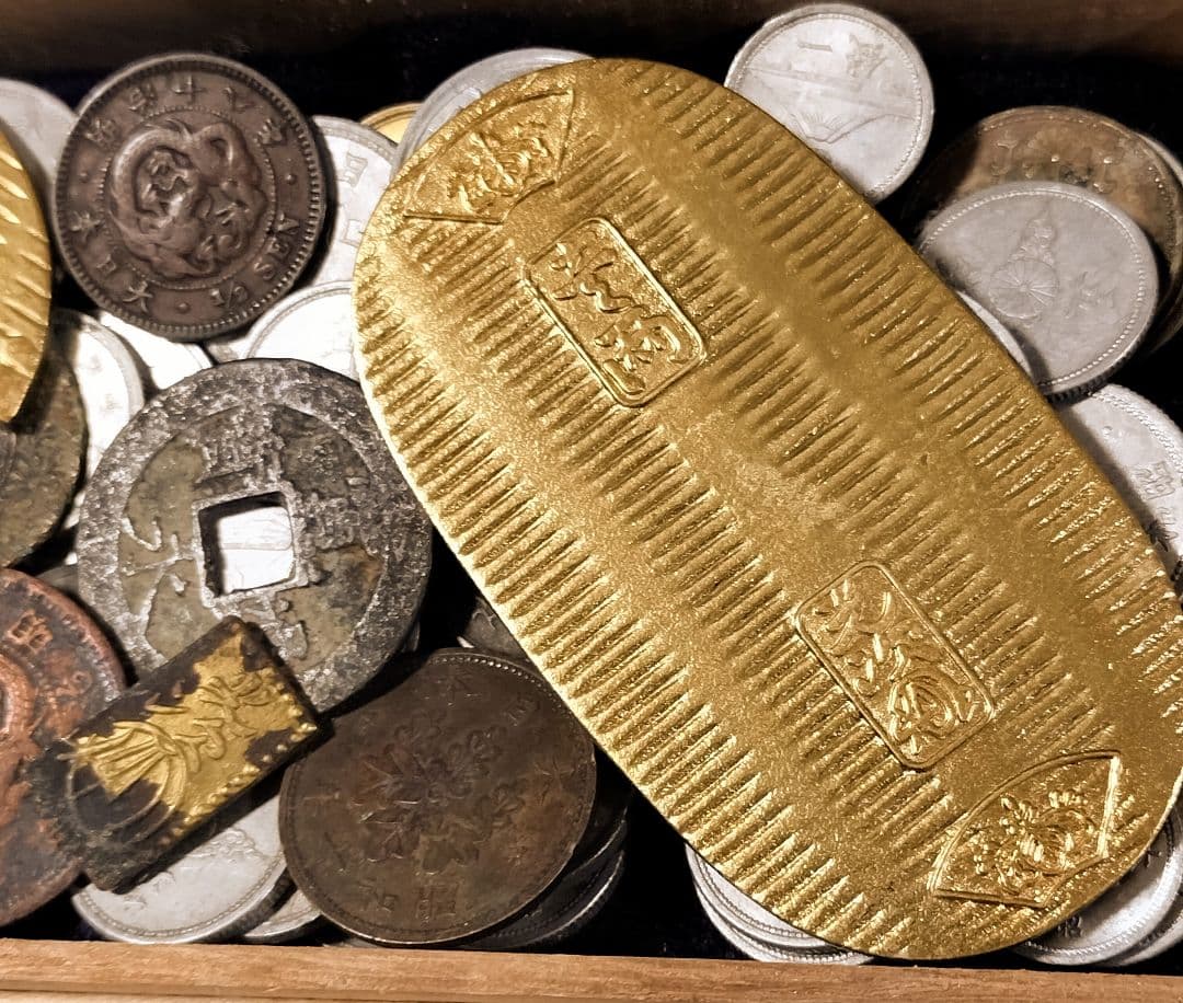 ひ*ん様 小判二分金雑銭古銭通宝など色々多種 桐箱おまけ 古銭穴銭雑銭銅貨銀貨