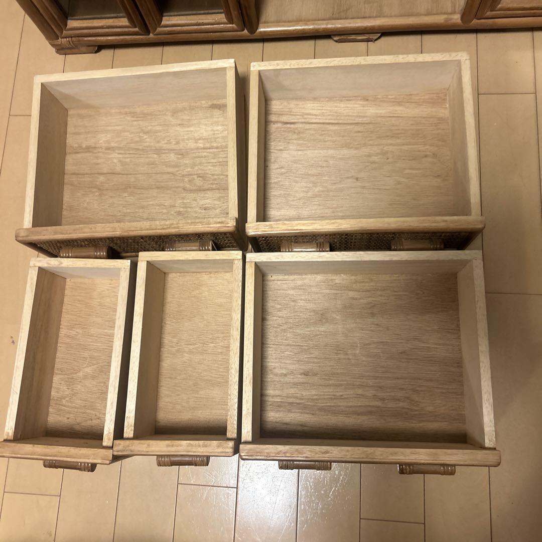 ラタン 籐家具 サイドボードチェスト 4段 ヴィンテージ ガラス扉