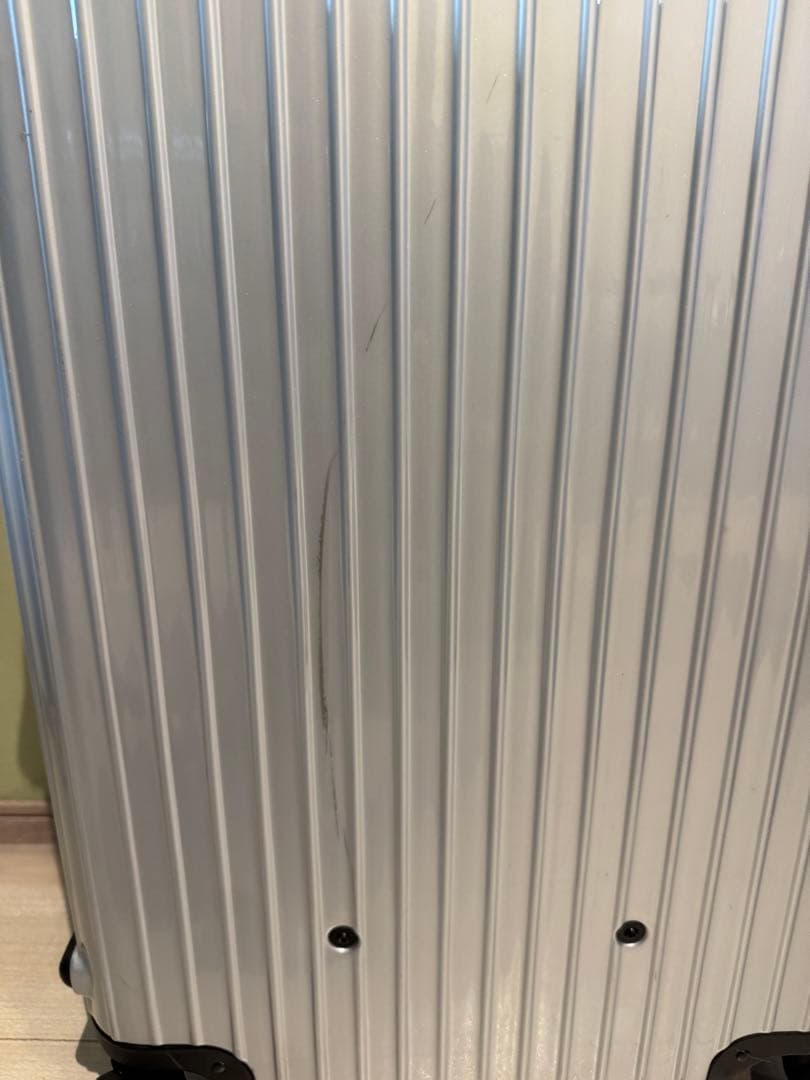 リモワ　サルサ　810.70-4　78リットル　中古美品　4輪 シルバー