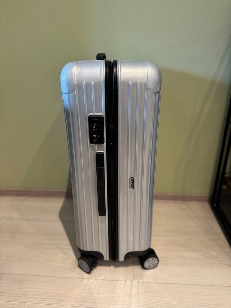 リモワ　サルサ　810.70-4　78リットル　中古美品　4輪 シルバー