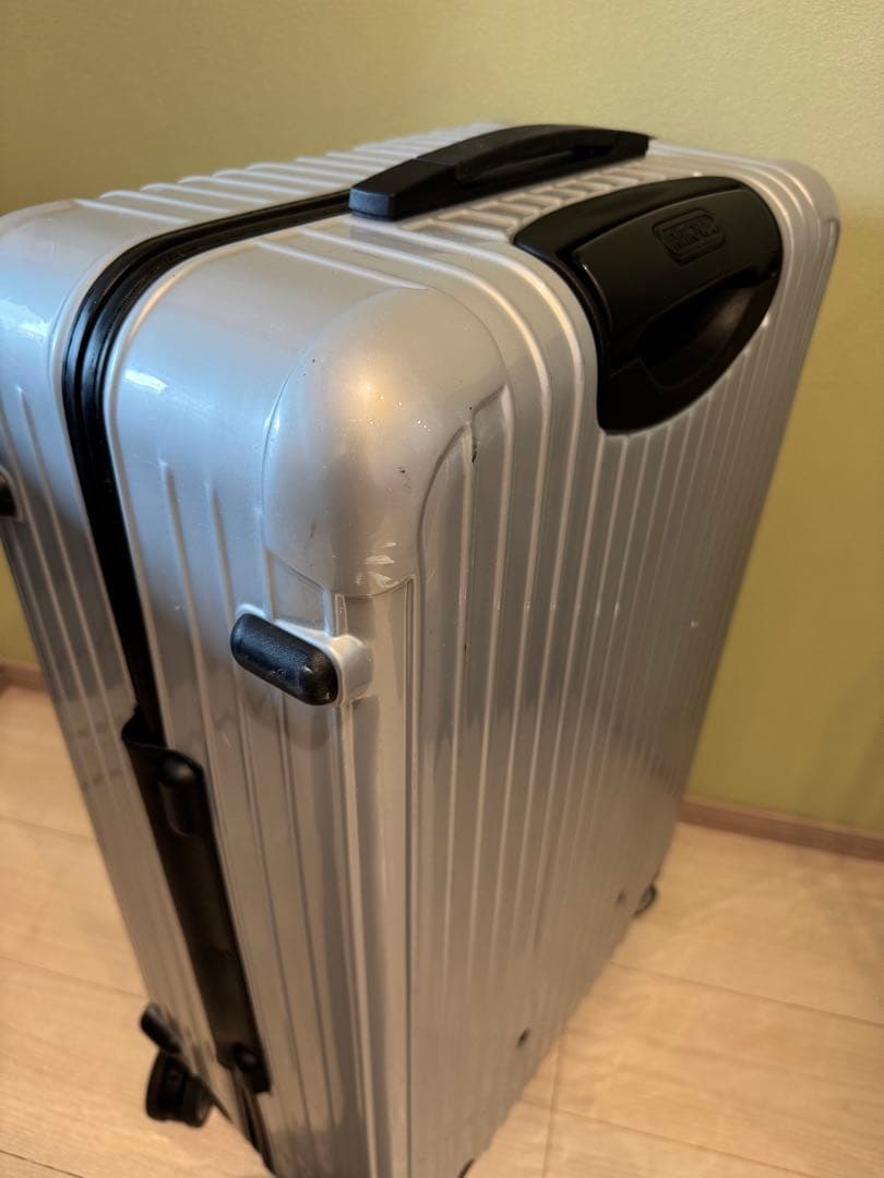 リモワ　サルサ　810.70-4　78リットル　中古美品　4輪 シルバー