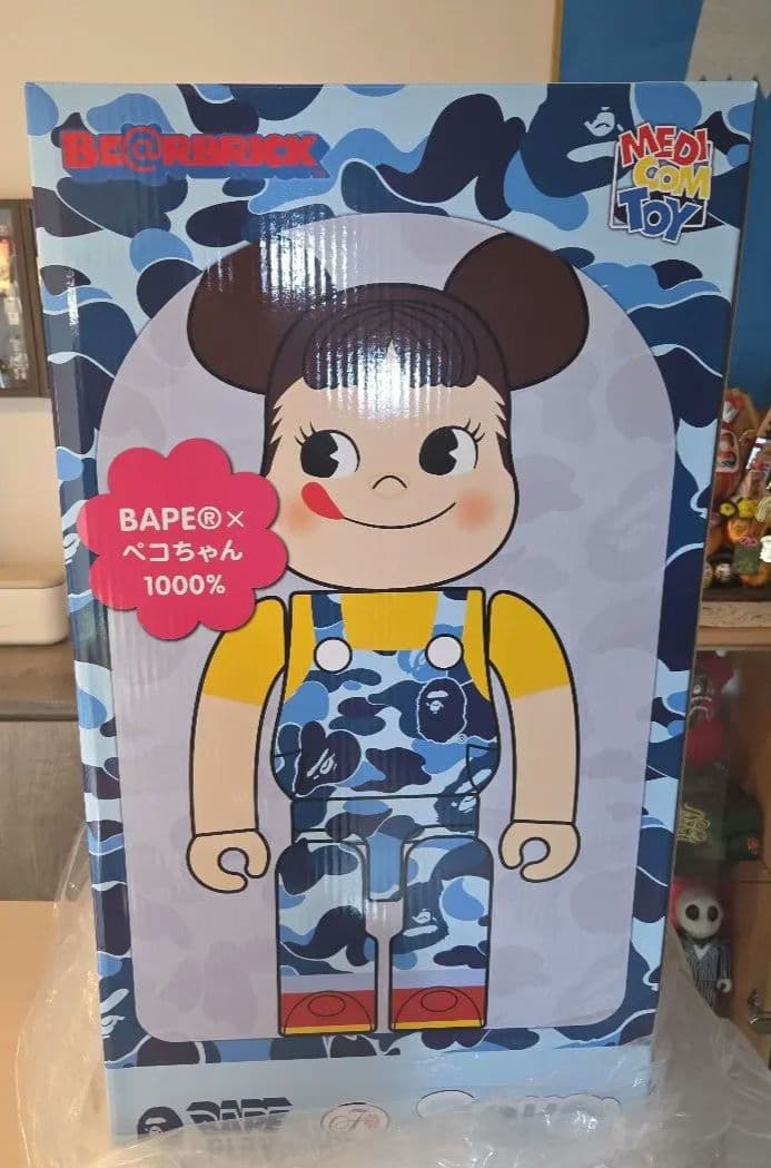 破格　BAPE® x ペコちゃん ベアブリック BE@RBRICK　1000%