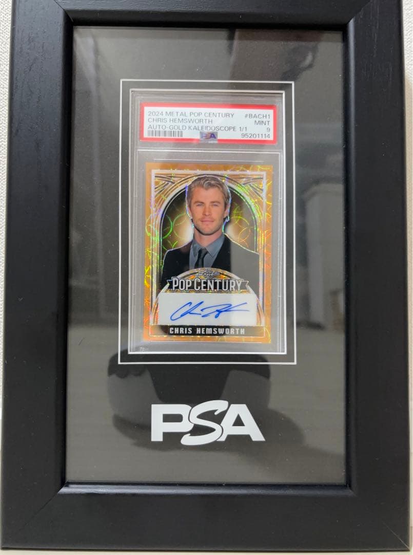 leaf l pop century クリス・ヘムズワースサインカード