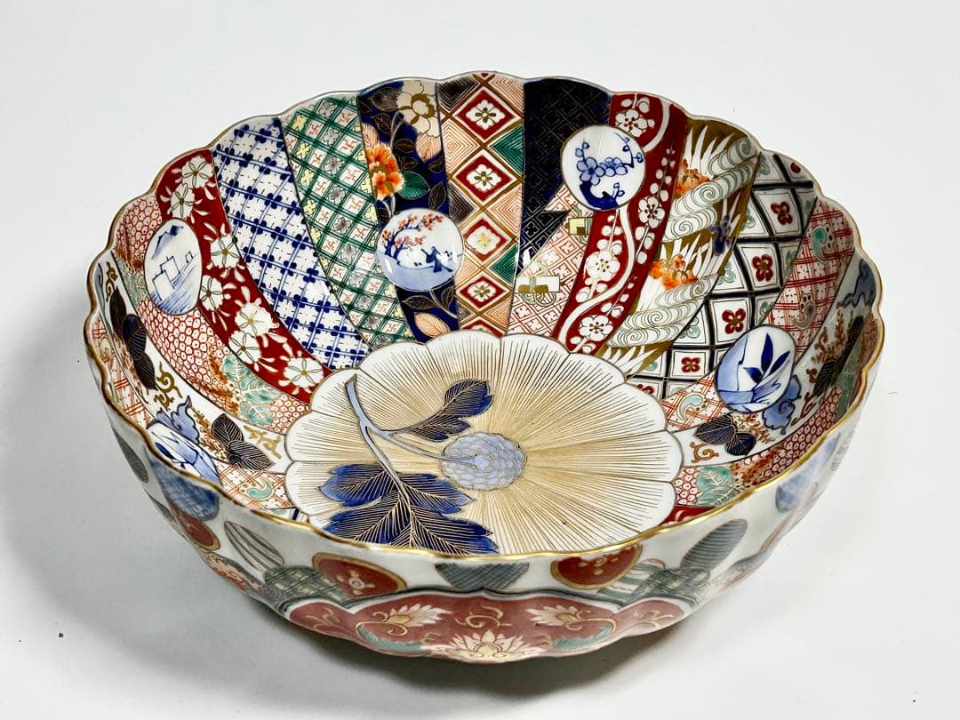 明治 深川製磁 色絵金彩 裏菊文 菊花割鉢 伊万里 有田