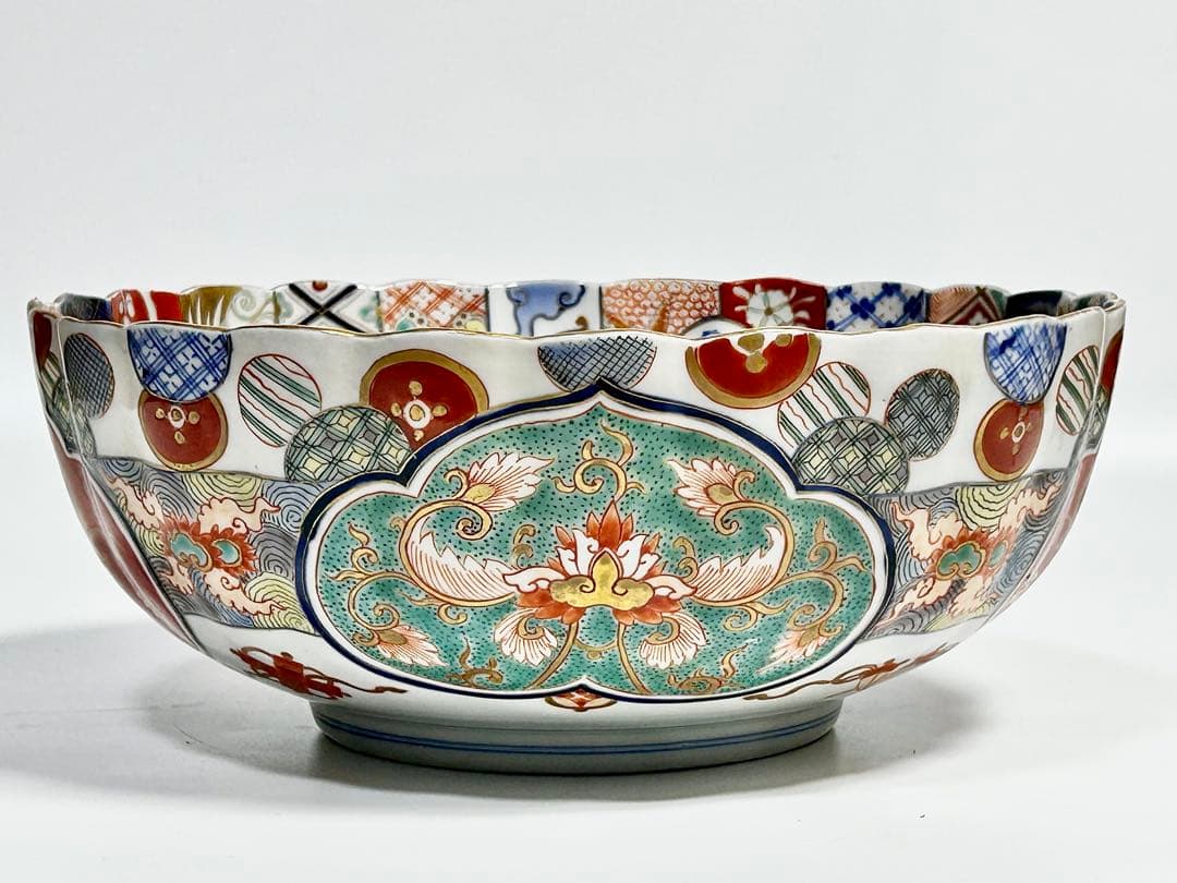 明治 深川製磁 色絵金彩 裏菊文 菊花割鉢 伊万里 有田