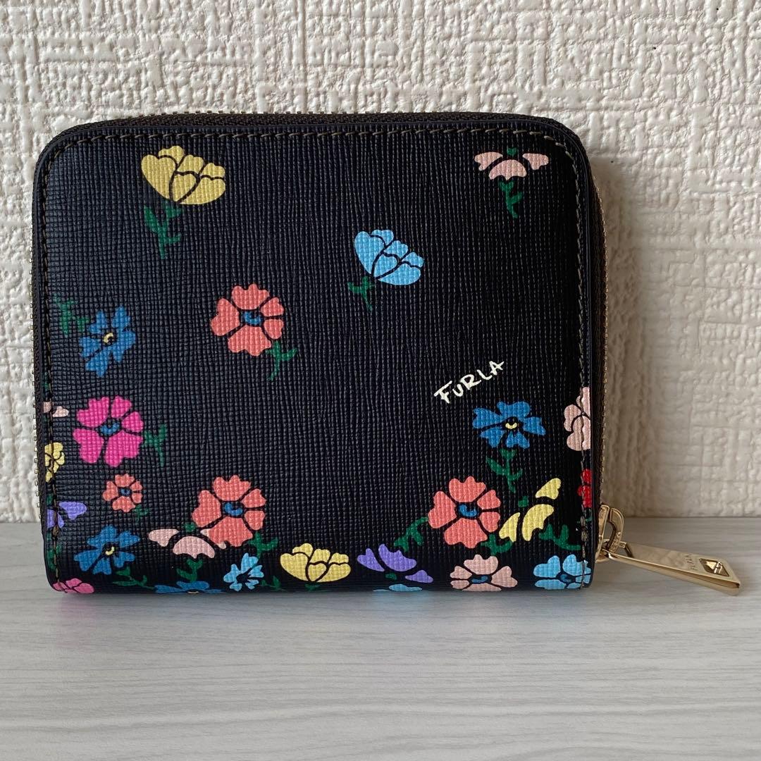 新品 FURLA フルラ 花柄 二つ折り ウォレット 財布 袋 箱付き ブラック