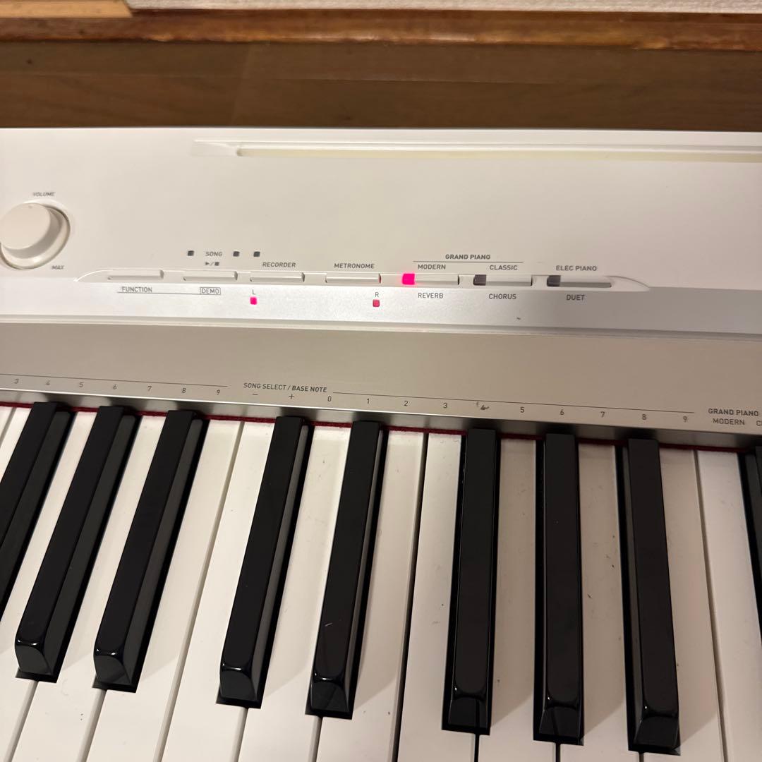CASIO PX-130 PriviA 電子ピアノ ホワイト 88鍵盤