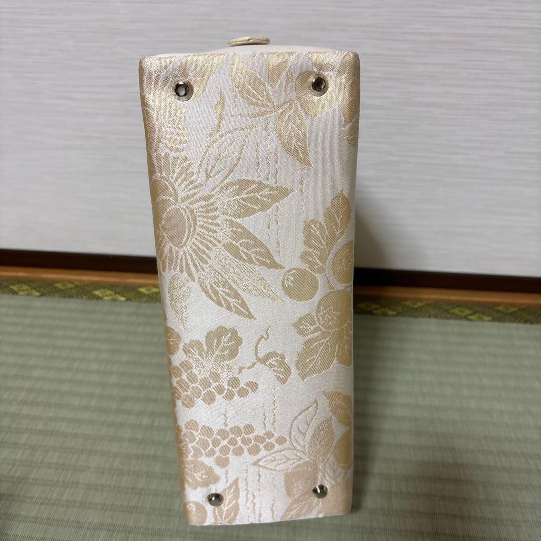 期間限定お値下げ中です！西陣織 正絹 花柄 ハンドバッグ