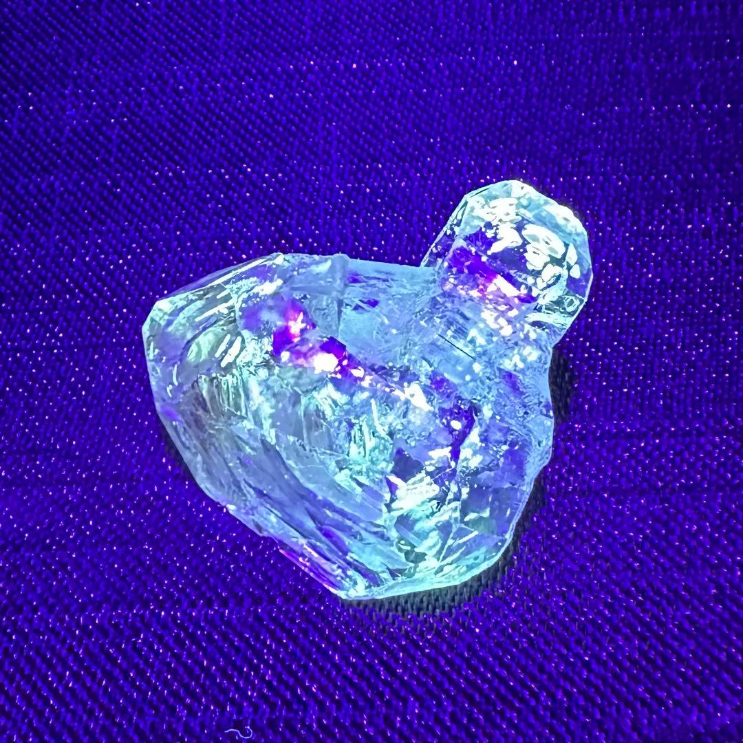 蛍光も！！　オイルイン　ハーキマーダイヤモンド　原石