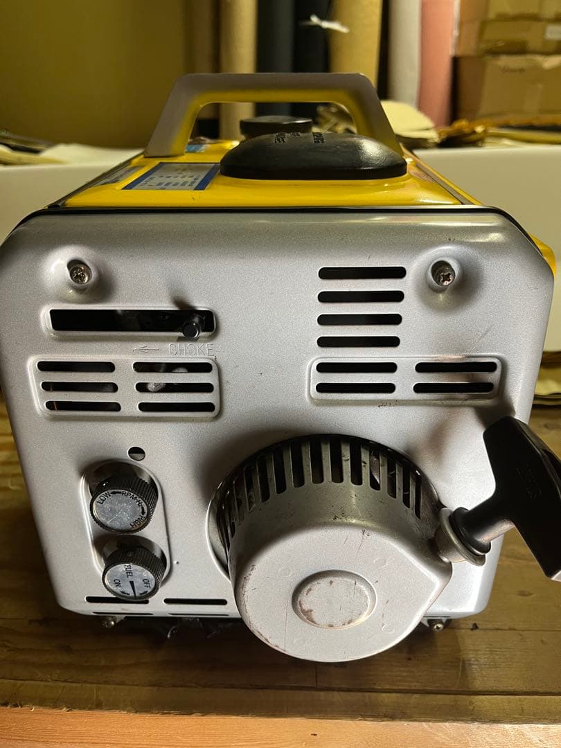 【期間限定値引き】東芝 エンジン ポータブル発電機 SE400A