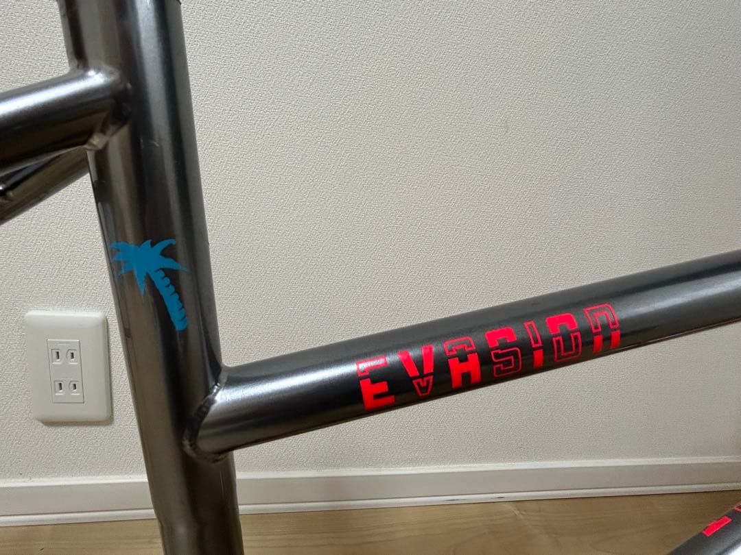 グ*ム様 CRUST BUKES evasion step throw