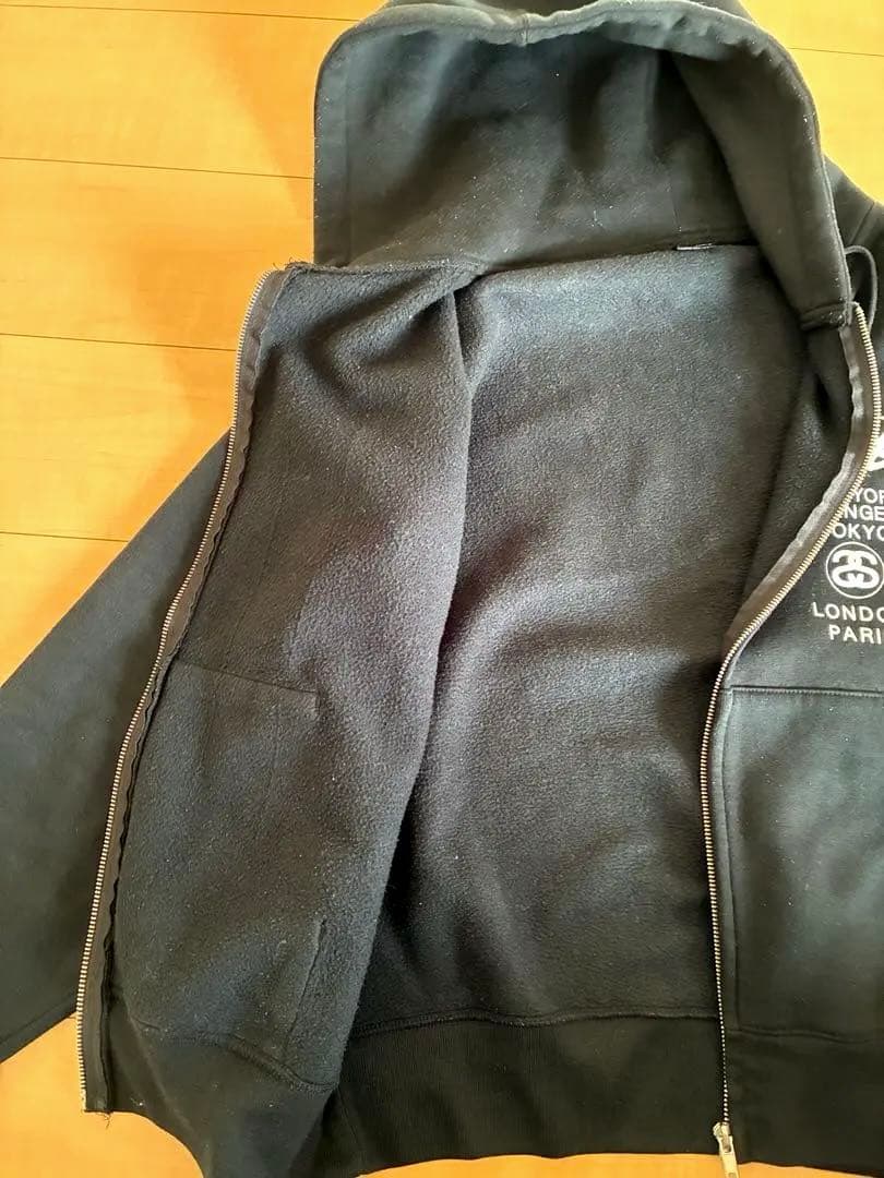 ステューシー♧ワールドツアー　ジップアップパーカー