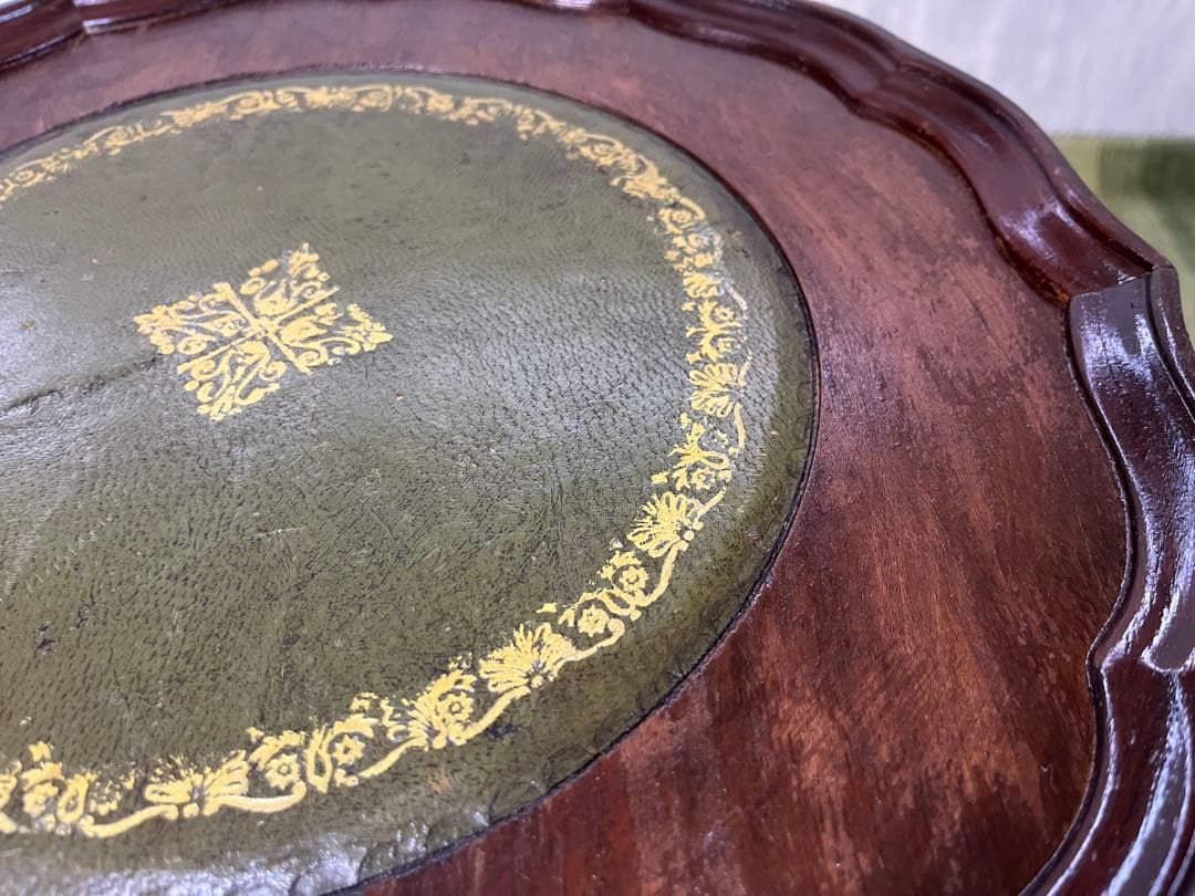 ダークブラウン円形木製テーブル