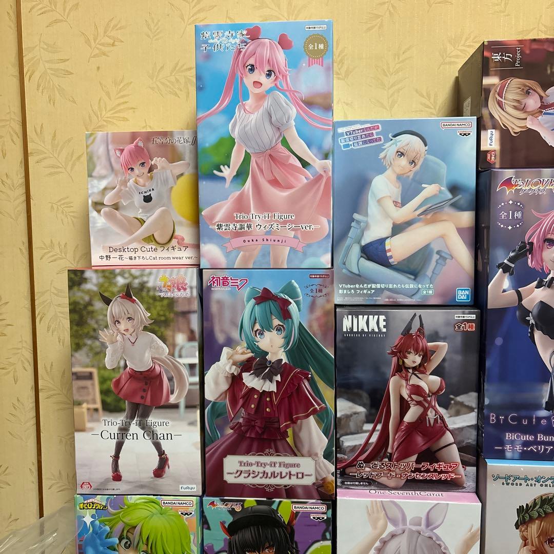 【新品未開封】美少女フィギュア　23点まとめ売り