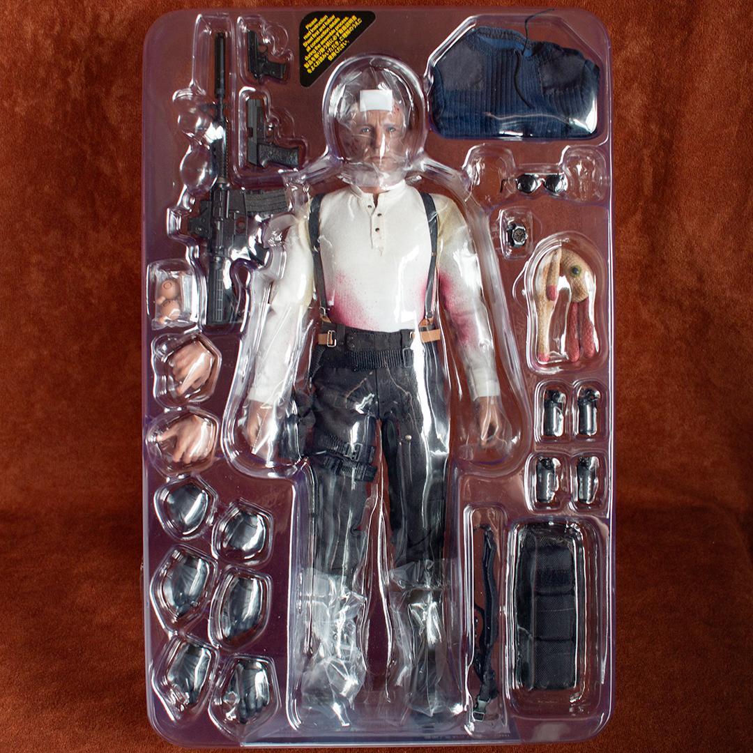 e*o様 ホットトイズ　ジェームズ・ボンド (コマンド・スタイル)