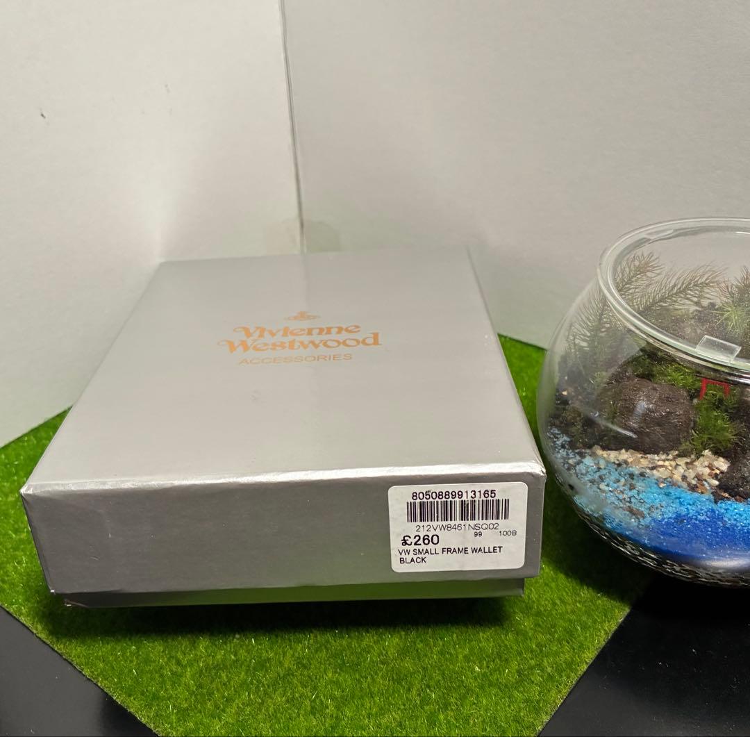 【内柄も素敵☆】Vivienne Westwood 三つ折り財布 マット 黒