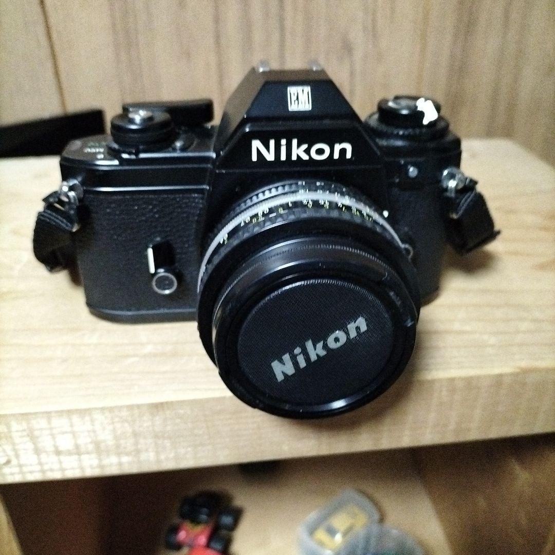 Nikon EM ＋ Series E 50mm f1.8 レンズセット