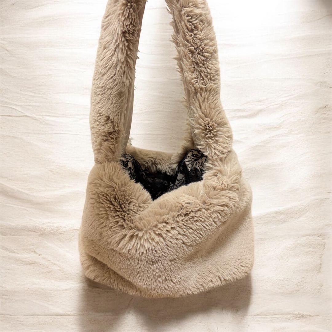 【THEfancys】もふもふファー 斜め掛けスリング バッグ