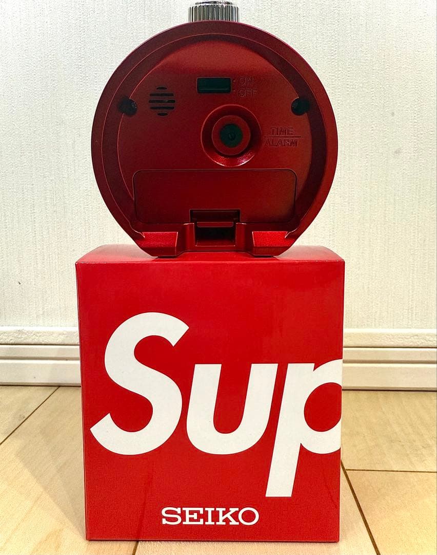 新品未使用 シュプリーム　supreme 目覚まし時計　SEIKO 赤 レッド